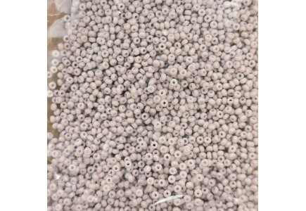 50 gr *Preciosa 10/0 19001/03194 Lt Mauve Dyed Chalkwhite