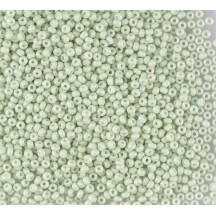 50 gr *Preciosa 10/0 19001/03152 Green Dyed Chalkwhite