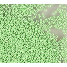 50 gr *Preciosa 10/0 19001/16356 Green Dyed Chalkwhite	