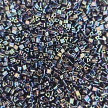 Toho Triangle 8/0 86 Metallic Rainbow Iris