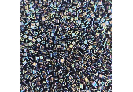 Toho Triangle 8/0 86 Metallic Rainbow Iris