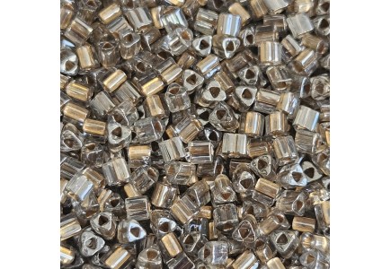 Toho Triangle 8/0 993 Gold lined Black Diamond