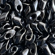 Miyuki Long Magatama 4x7mm 0451 Gunmetal Miyuki Long Magatama 4x7mm 0451 Gunmetal