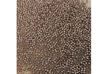 Margele Toho 11/0 PF593 Permanent Finish Galvanized Almond Margele Toho 11/0 PF593 Permanent Finish Galvanized Almond