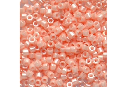 Delica 8/0 DB81533 Opaque Ceylon Light Salmon Delica 8/0 DB81533 Opaque Ceylon Light Salmon