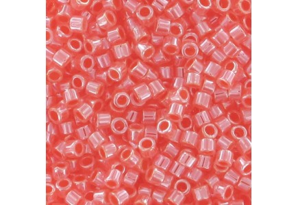 Delica 10/0 Db100235 Lined Crystal Salmon Luster Delica 10/0 Db100235 Lined Crystal Salmon Luster
