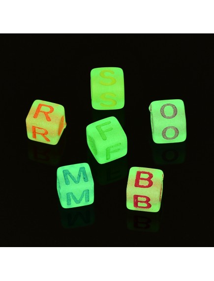 Margele Litere 6x6mm Glow In The Dark
