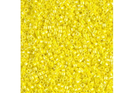 Delica 10/0 DB100160 Opaque Yellow AB