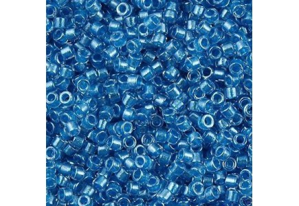 Delica 8/0 DB80905 Sparkling Aqua Lined Crystal Delica 8/0 DB80905 Sparkling Aqua Lined Crystal
