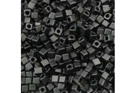 Miyuki Cube 1.8mm 0401F Black Matted Miyuki Cube 1.8mm 0401F Black Matted