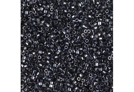 Delica 11/0 DB0001 Gunmetal