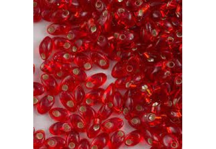 Miyuki Long Magatama 0010 Flame Red Silver Lined