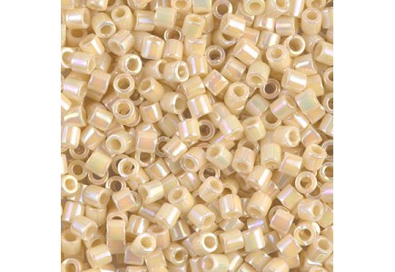 Delica 8/0 DB80157 Cream AB Delica 8/0 DB80157 Cream AB