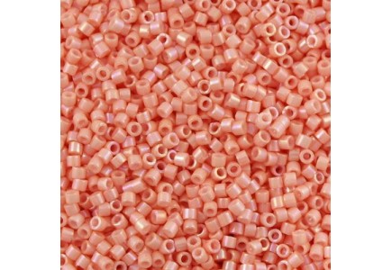 Delica 10/0 DB100207 Opaque Tea Rose Luster Delica 10/0 DB100207 Opaque Tea Rose Luster