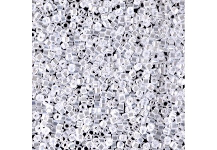 Delica 11/0 DB0231 Lined Crystal White Luster Delica 11/0 DB0231 Lined Crystal White Luster