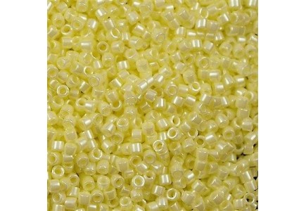 Delica 11/0 DB1531 Opaque Pale Yellow Ceylon Delica 11/0 DB1531 Opaque Pale Yellow Ceylon