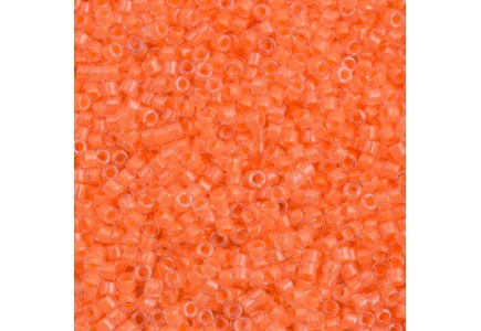 Delica 11/0 DB2033 Luminous Creamsicle 