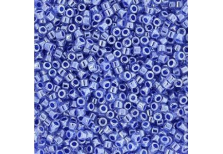 Delica 11/0 DB0243 Lined Crystal Med Blue Luster