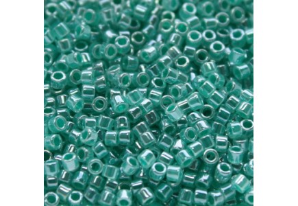 Delica 11/0 DB0238 Lined Crystal Green Aqua Lust 
