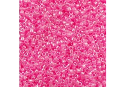 Delica 11/0 DB0246 Lined Crystal Dk. Pink Delica 11/0 DB0246 Lined Crystal Dk. Pink