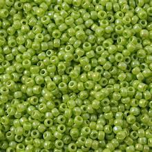 Toho 8/0 0404 Opaque Rainbow Sour Apple — Imaginea 1