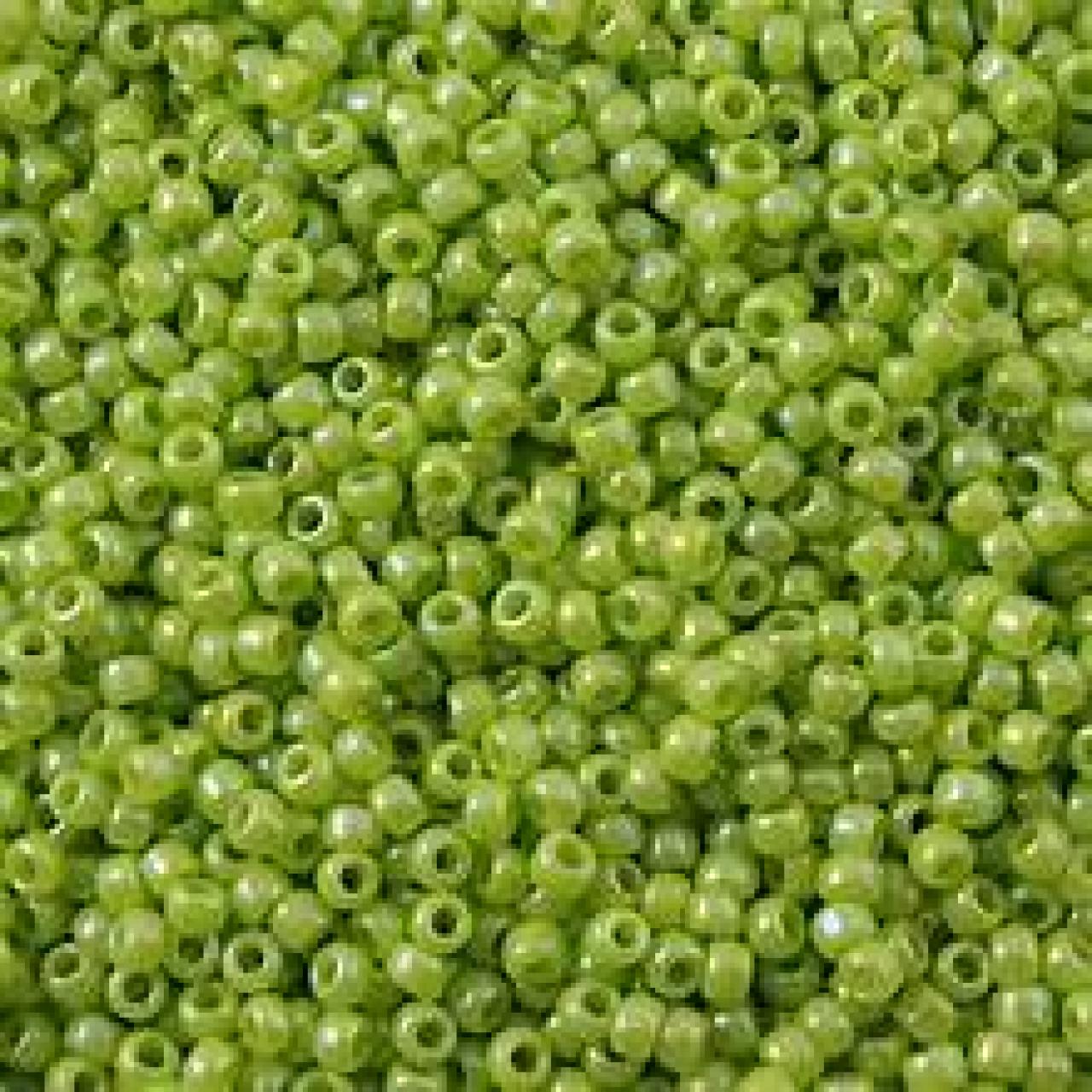 Toho 8/0 0404 Opaque Rainbow Sour Apple
