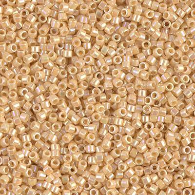 Delica 11/0 DB1571 Op. Pear AB — Imaginea 1