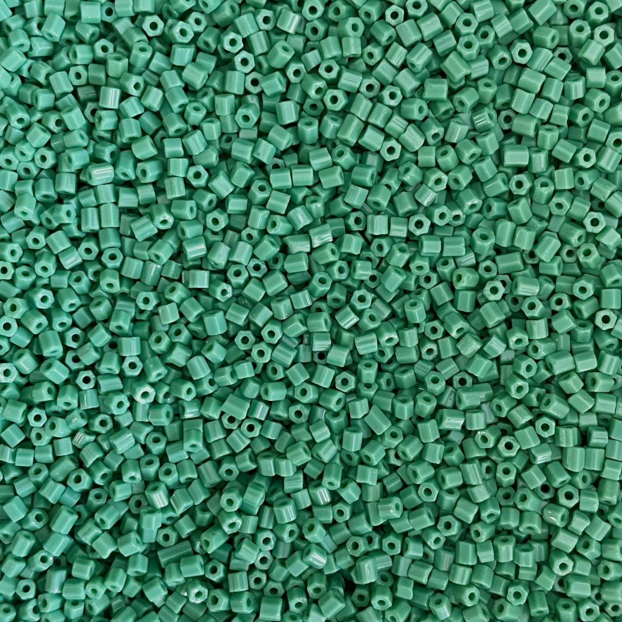 Preciosa Bugle Fatetate 2mm 31001/53250 Op. Green
