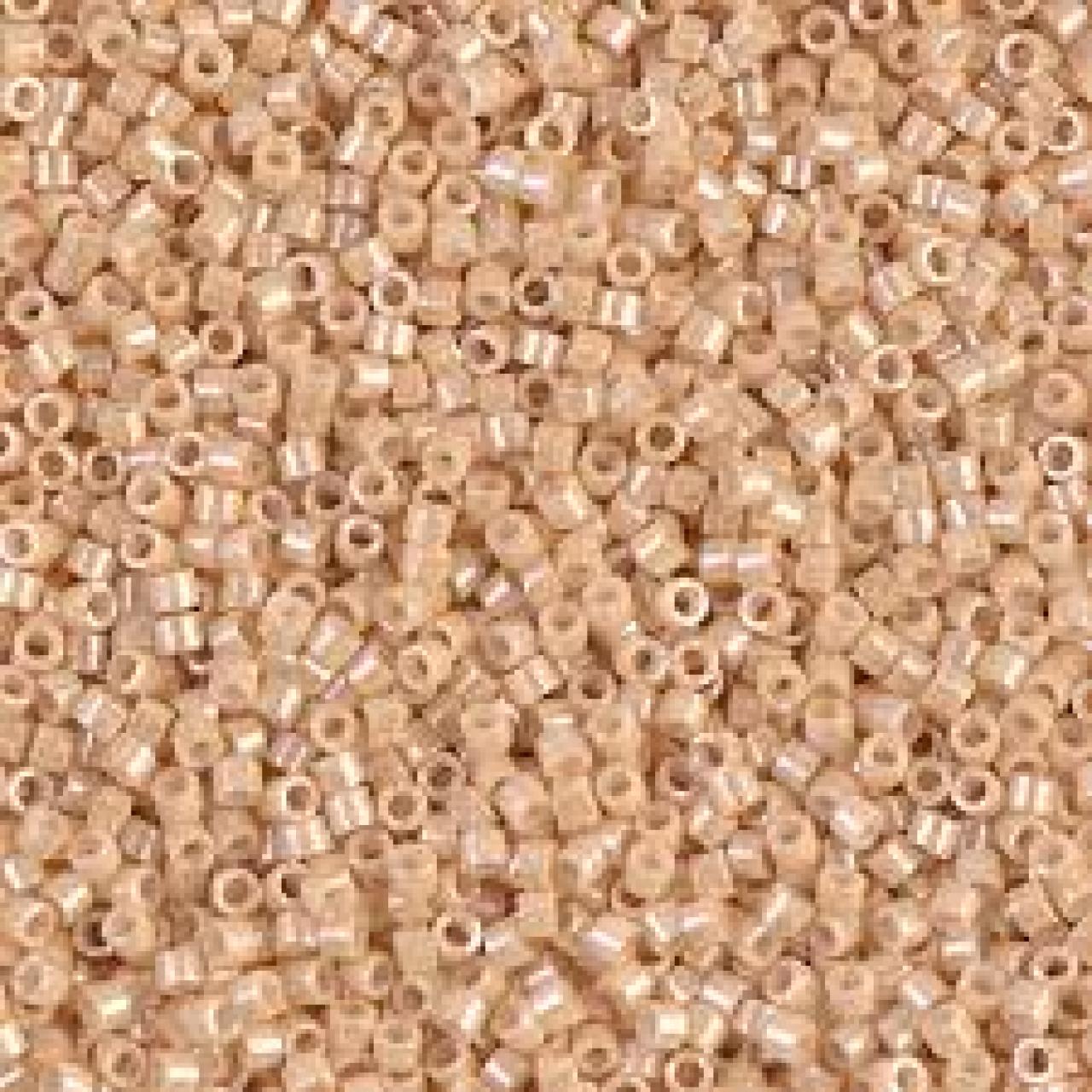 Delica 10/0 DB100205 Ceylon Beige