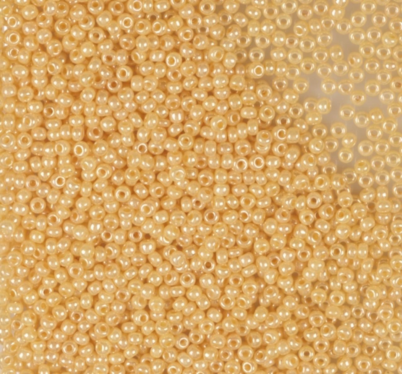 50gr Preciosa 11/0 19001/47112 Beige Pearl