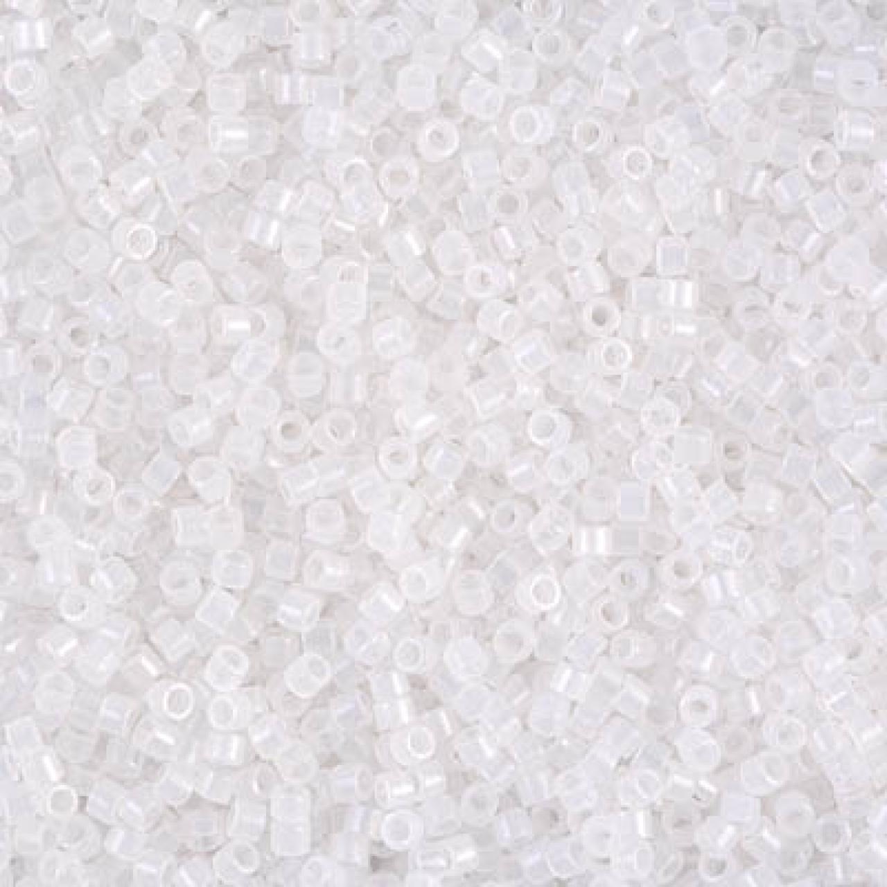 Delica 11/0 DB0220 White Opal