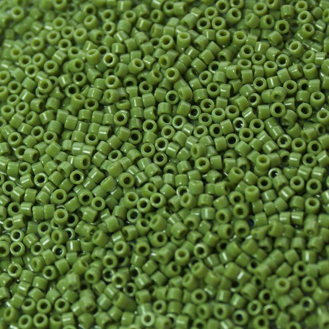Delica 11/0 DB0754 Opaque Matte Green — Imaginea 1