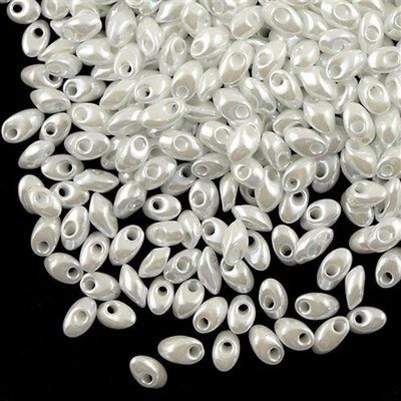 Miyuki Long Magatama 4x7mm White Pearl Ceylon 0420