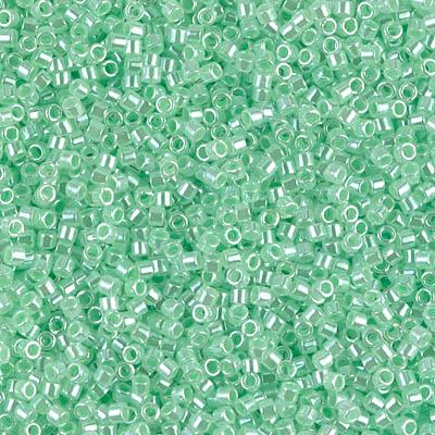 Delica 11/0 DB0237 Lined Crystal Light Green — Imaginea 1