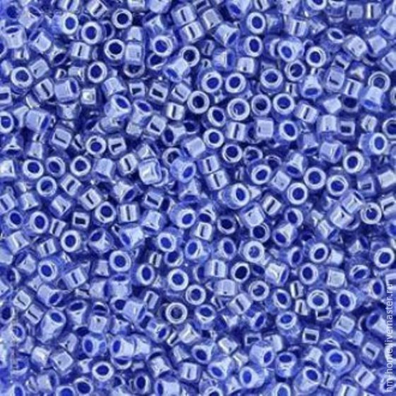 Delica 11/0 DB0243 Lined Crystal Med Blue Luster
