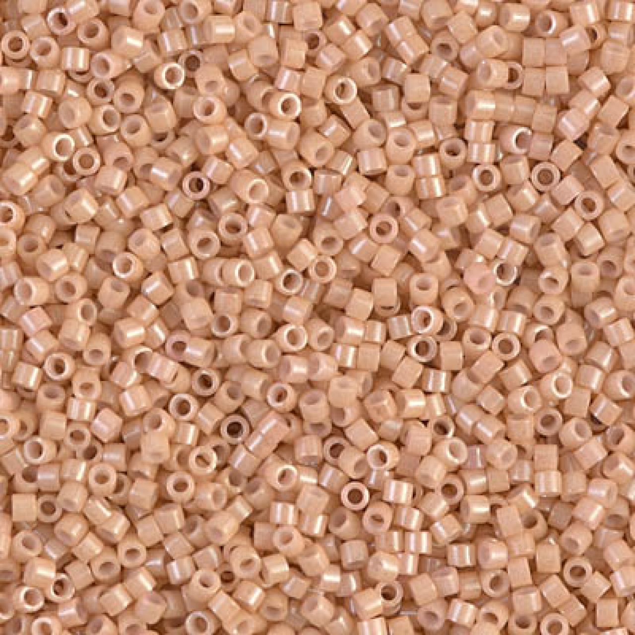 Delica 11/0 DB0208 Opaque Tan