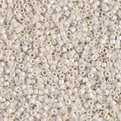 Delica 11/0 DB0211 Opaque Alabaster Luster — Imaginea 1