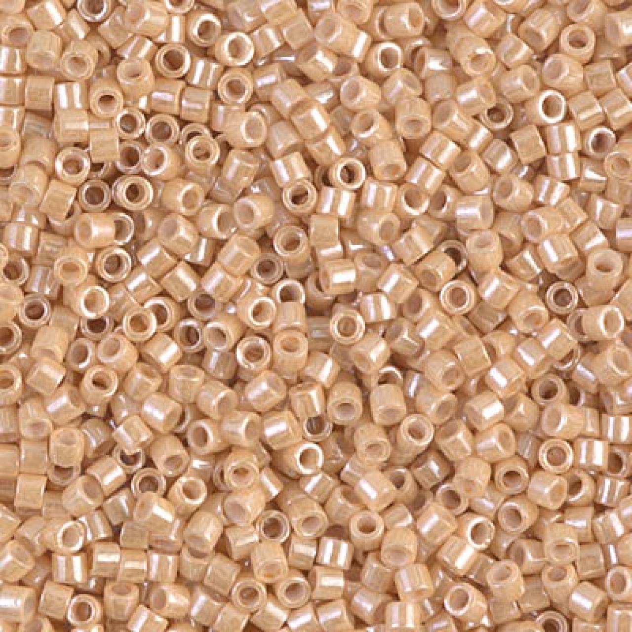 Delica 11/0 DB0205 Ceylon Beige