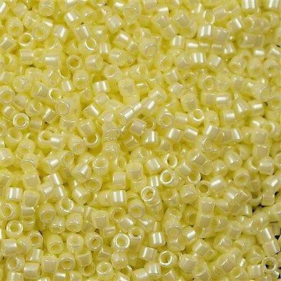 Delica 11/0 DB1531 Opaque Pale Yellow Ceylon — Imaginea 1