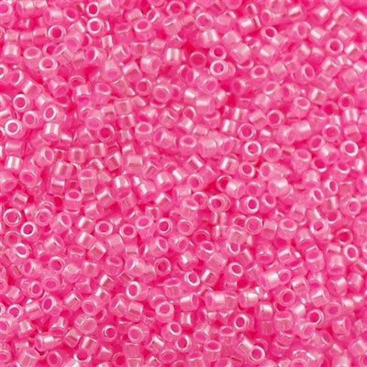 Delica 11/0 DB0246 Lined Crystal Dk. Pink