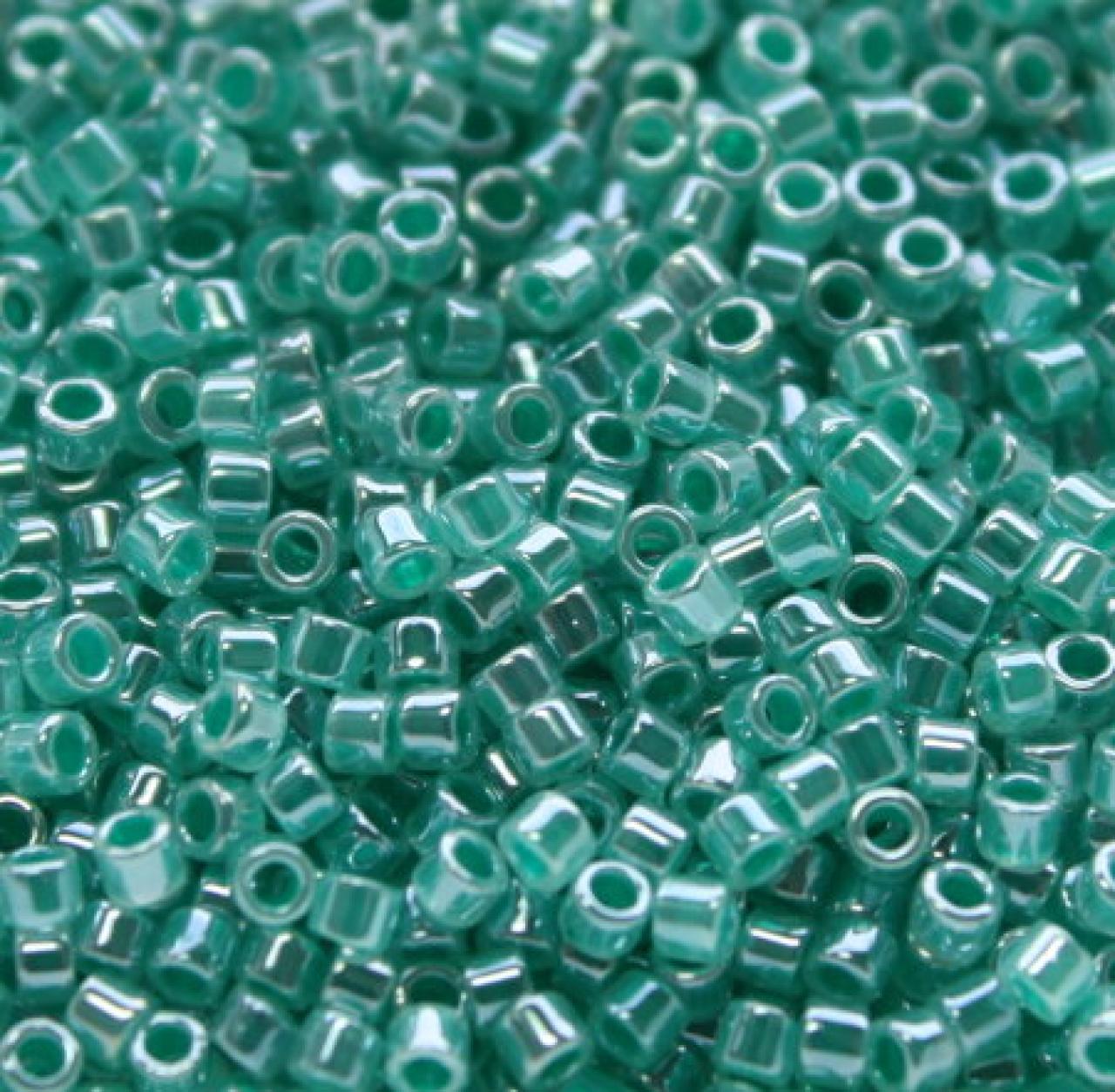 Delica 11/0 DB0238 Lined Crystal Green Aqua Lust
