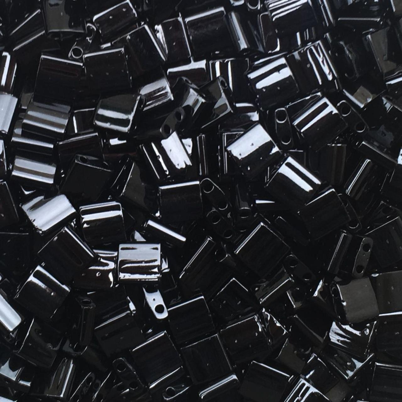 Tila Black TL0401