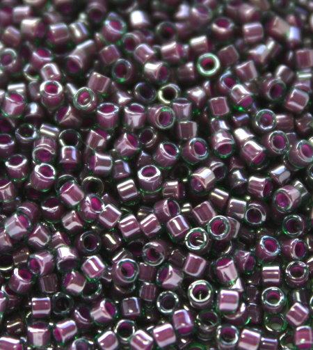Delica 11/0 DB0279 Lined Green Maroon Luster — Imaginea 1
