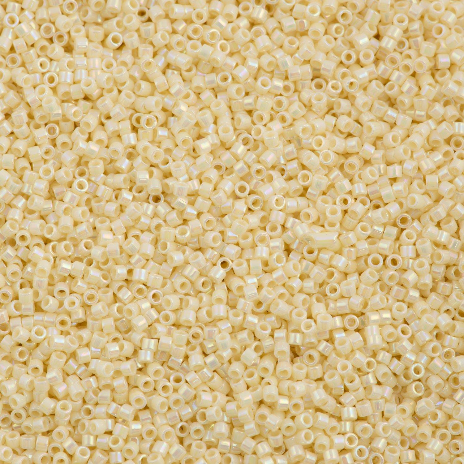 Delica 11/0 DB0157 Opaque Cream AB — Imaginea 1