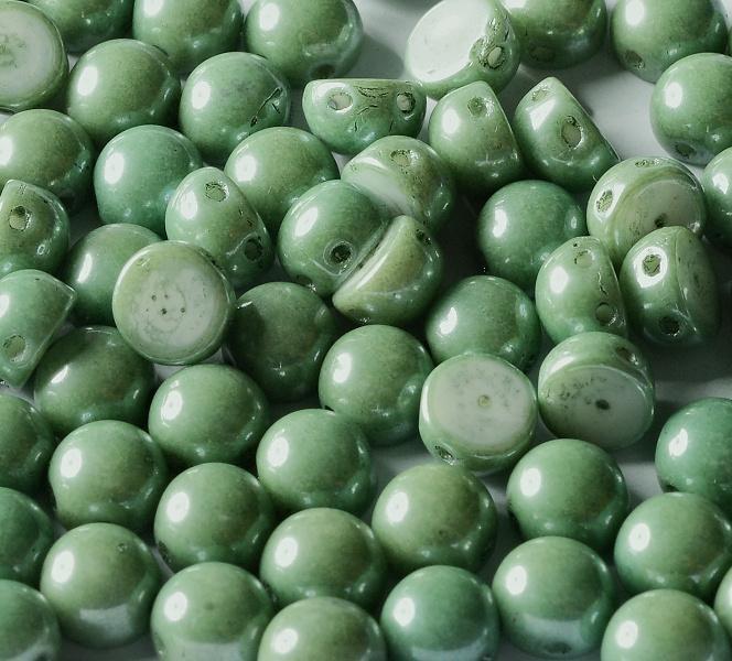 2-hole Cabochon 6 mm 14459/03000 Chalk White Teal Luster — Imaginea 1
