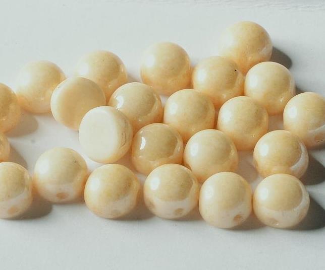 2-hole Cabochon 6 mm 00030/14413 Chalk White Champagne Luster — Imaginea 1