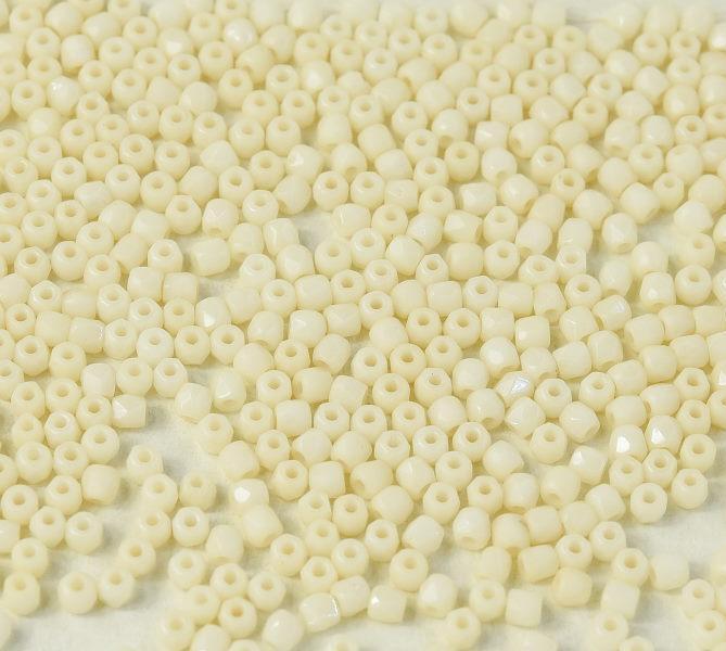 Fire Polish 2mm 14413/03000 Chalk White Champagne Luster — Imaginea 1