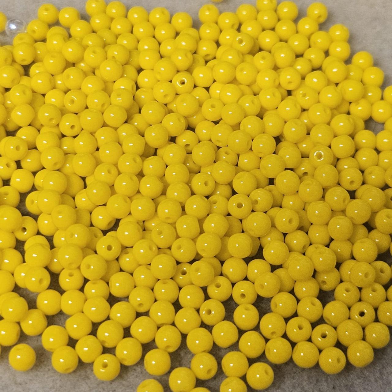 Margele Rotunde 4mm 93110 Opaque Yellow — Imaginea 2