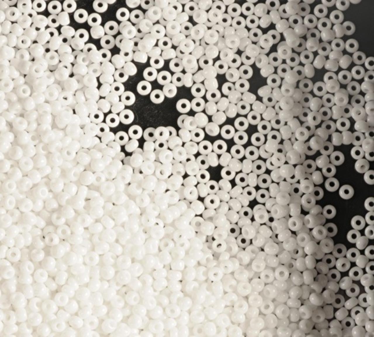 50 gr Preciosa 11/0 19001/03050 Op. White